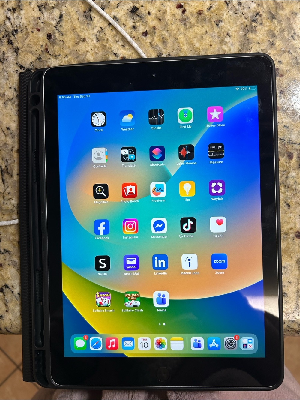 Apple iPad in Black with Black Smart Cover